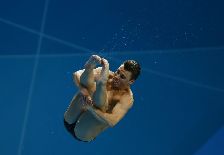 Troy Dumais, Samantha Bromberg Top Qualifiers in Prelims at USA Diving ...